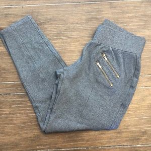 Guess M gray stretch pant with gold zippers